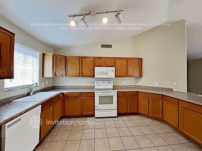 Building Photo - 17416 N 16th Pl