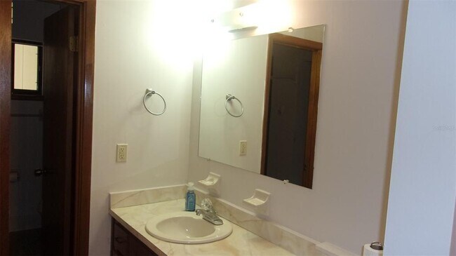 Building Photo - 10015 SW 90th Ct