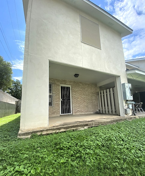 Building Photo - 8911 McPherson Rd