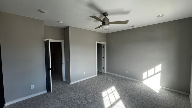 Building Photo - Spain Park School District – Luxury 3BR / 3BA Townhome | 10’ Ceilings | Open Floor Plan