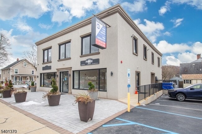 Building Photo - 248 US-46