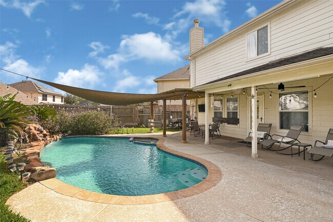 Building Photo - 2527 Spring Lily Ct