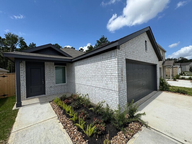Primary Photo - 17966 Valle Cupa Ln