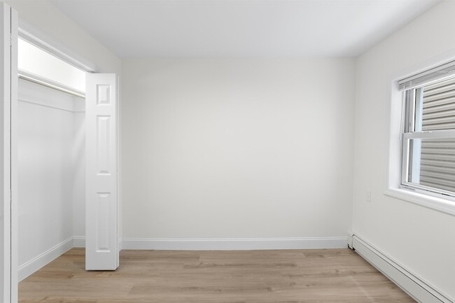 Building Photo - 676 Chestnut St