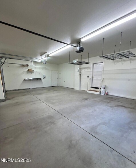 Building Photo - 6785 Eagle Wing Cir
