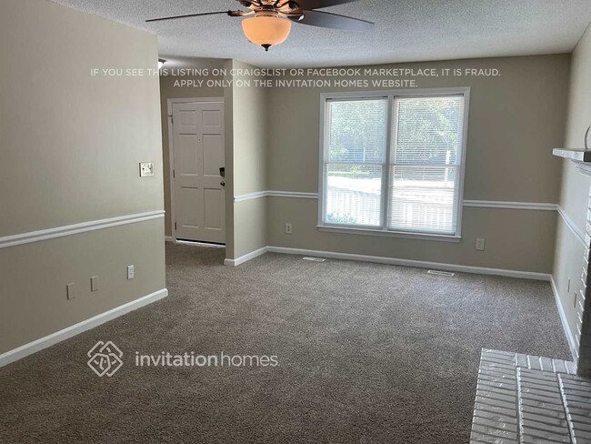 Building Photo - 3620 Castlegate Dr