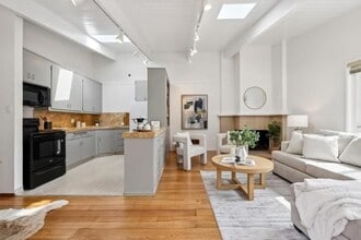 Building Photo - 14 Stadium Way