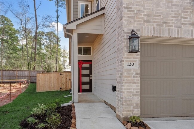Building Photo - 120 Red Cascade Trl