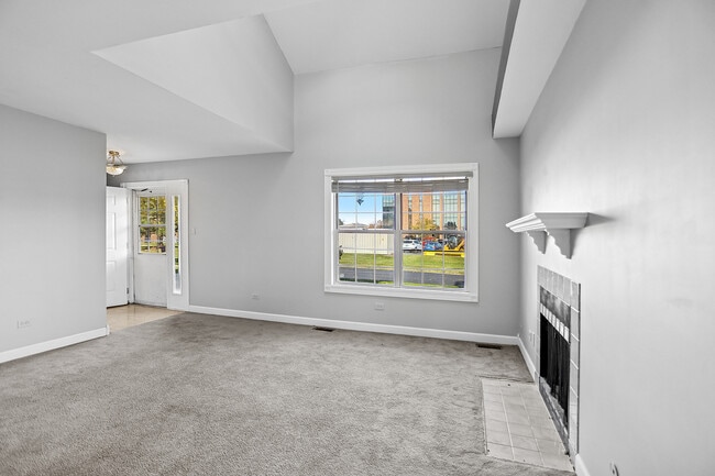 Building Photo - 16410 Brementowne Rd