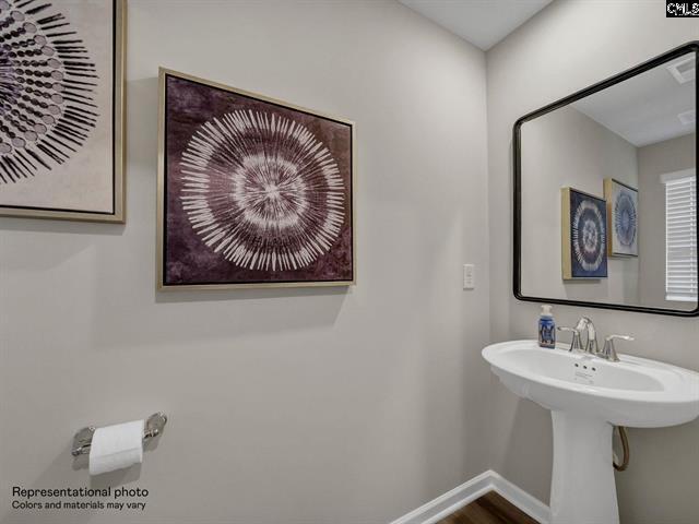 Building Photo - 240C Pine Point Rd