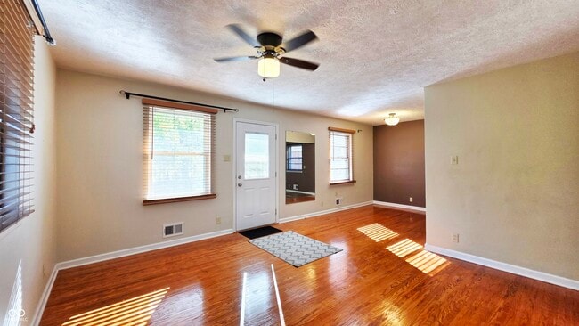 Building Photo - 4136 E Pleasant Run Parkway North Dr