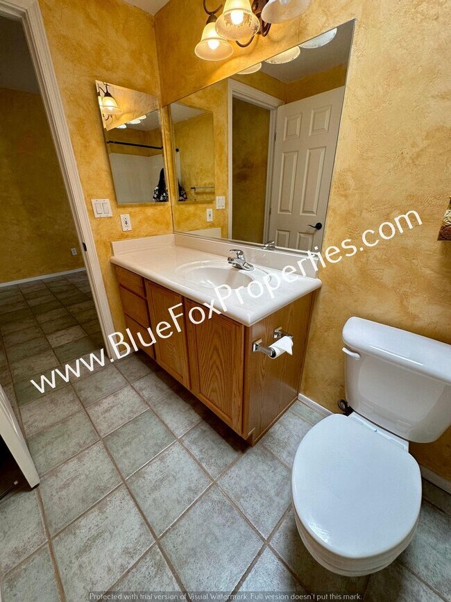 Building Photo - 4814 N Castle Ridge Rd