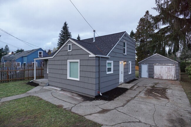 Building Photo - 1516 San Francisco Ave NE