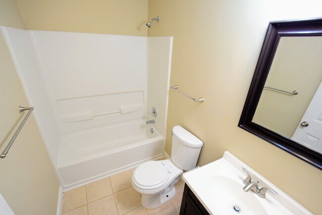 Building Photo - 6604 Bonnie Bell Ln