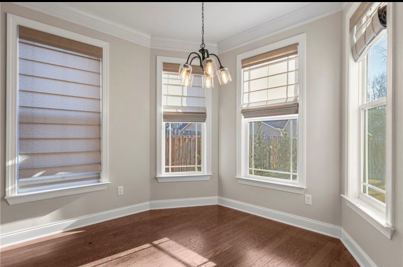 Dine In Kitchen - 411 W Sundance Dr