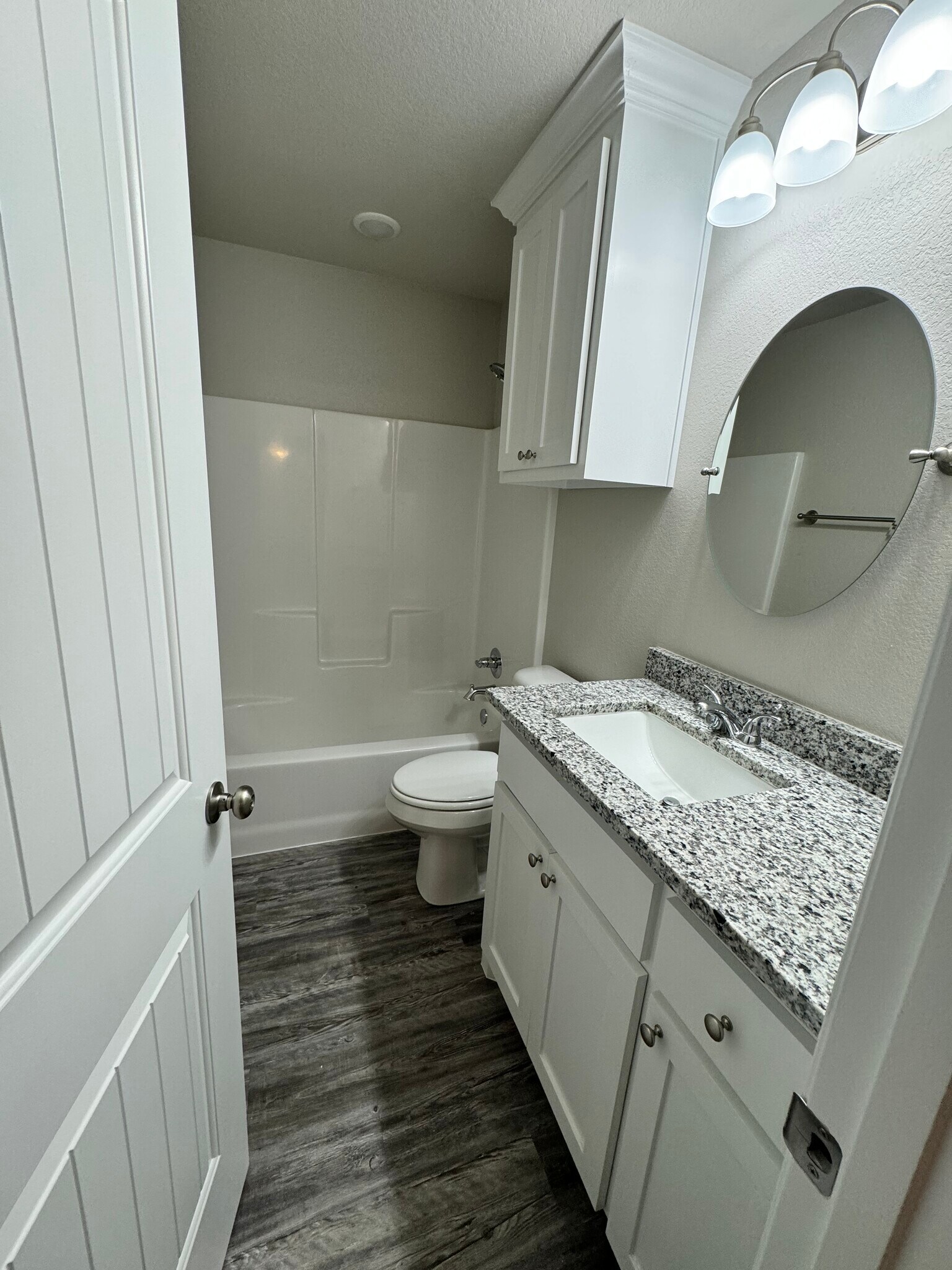 Second full bathroom - 3609 Gallant Fox Ave