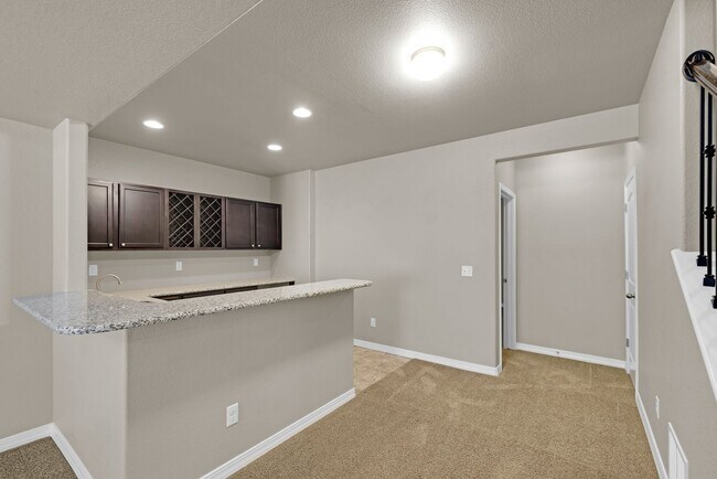 Building Photo - Beautiful home available to move in 08/04/...