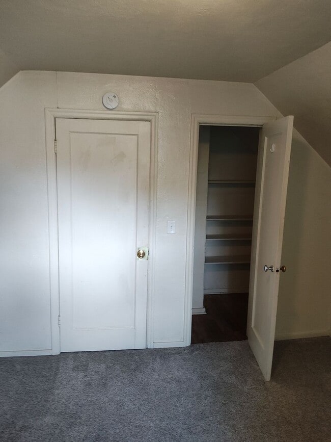 Building Photo - 4BR/2BA House only $2195/month!!!