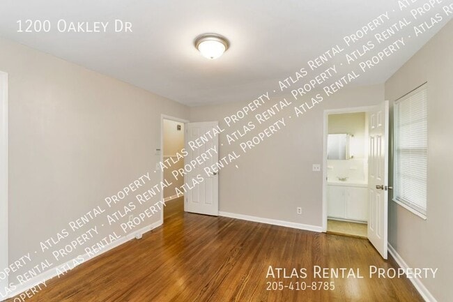 Building Photo - 1200 Oakley Dr