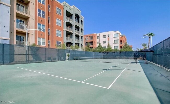 Building Photo - 20 E Serene Ave