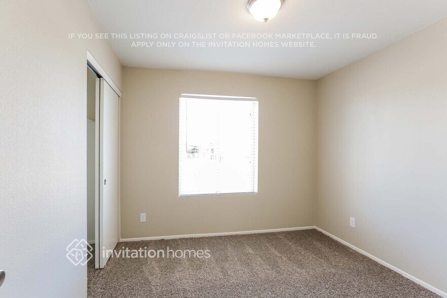 Building Photo - 3843 W Bloomfield Rd