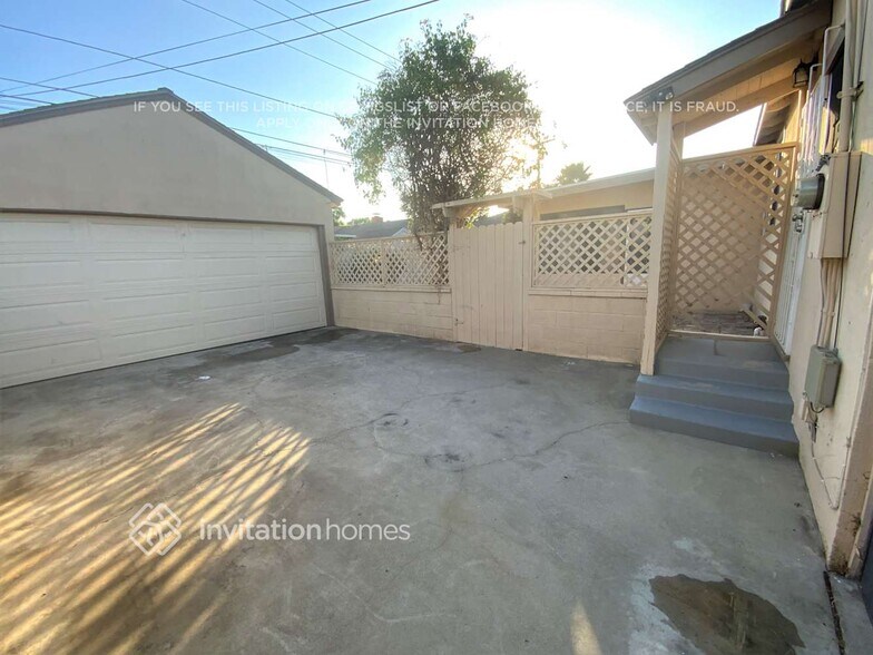 Building Photo - 2728 Harvey Way