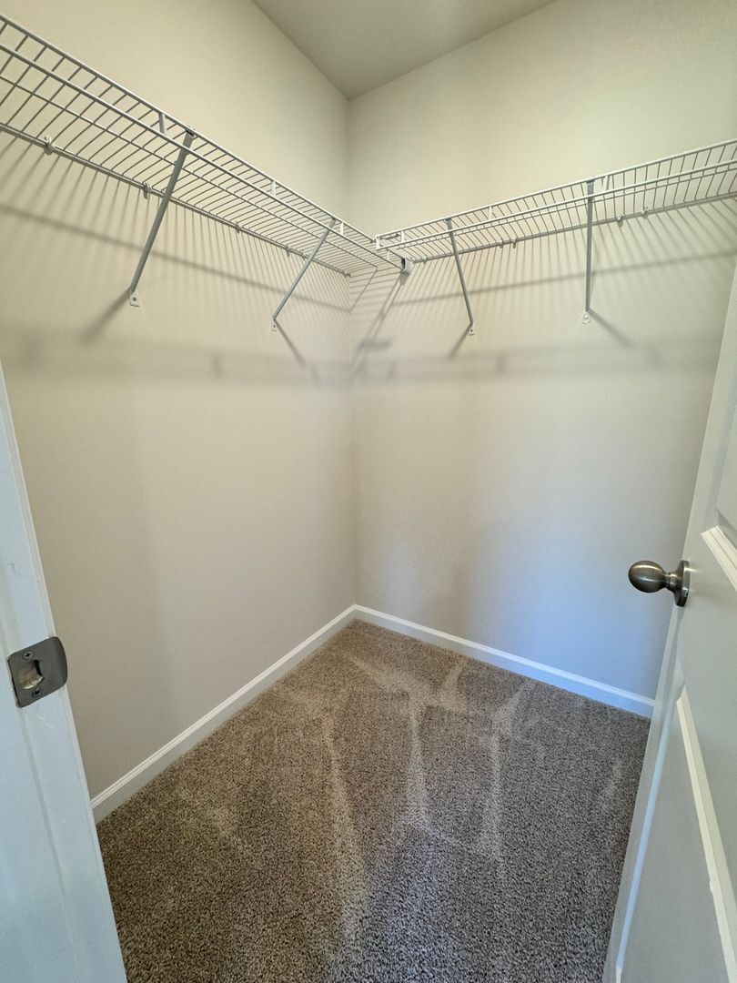 Building Photo - 914 W Sumter St