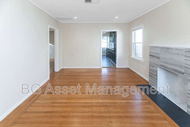 Primary Photo - 317 Pomona Ave