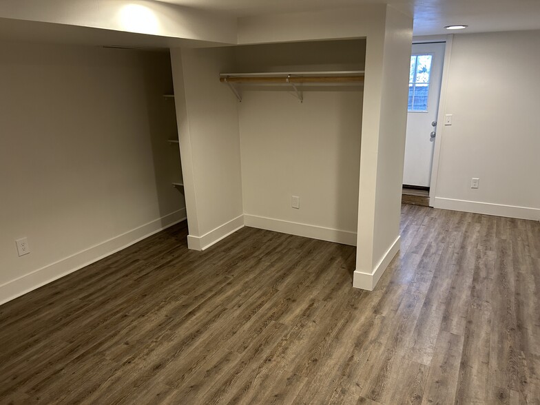 Basement bedroom 3 (large) - downstairs - 5109 Washington St NE