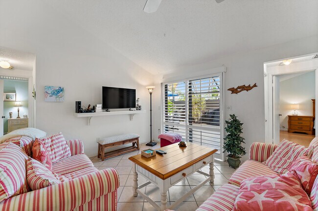 Building Photo - 1801 S US Hwy 1