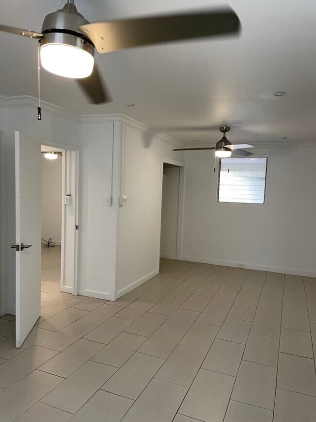 Building Photo - 2 Bedroom, 1 Bath House Across The Street ...