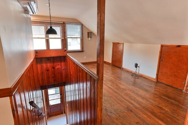 Building Photo - 316-318  5th Ave