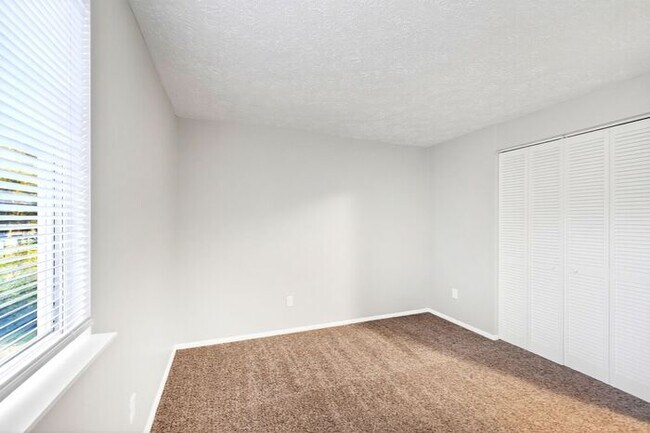 Building Photo - Nicely Updated Home