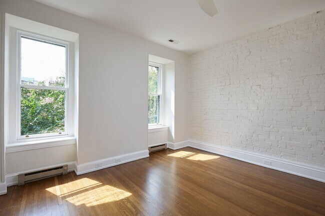 Building Photo - Historic Rowhouse in Central DC (Dupont) w...