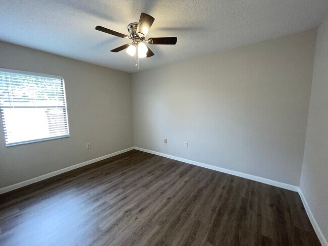 Building Photo - Beautiful 2 Bedroom 2 Bathroom Unit in Wil...