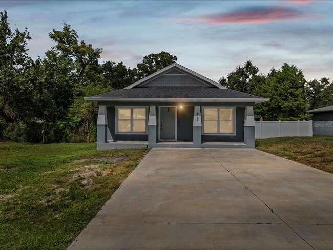 Building Photo - 1238 Vista Way
