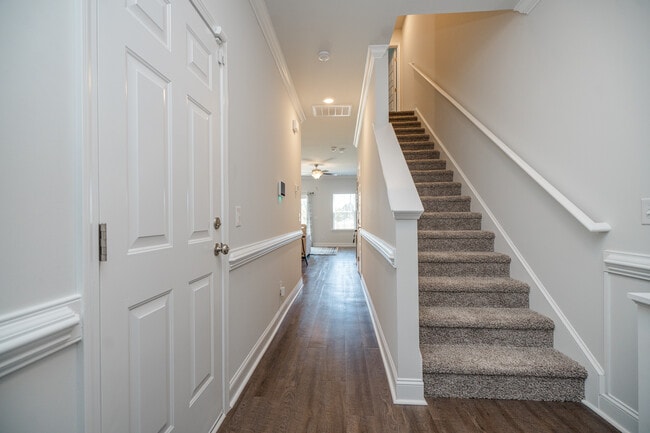 Building Photo - 24 Stafford Lp