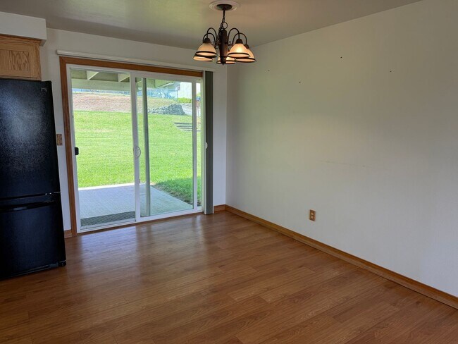 Building Photo - Harrington Lagoon Water View Home!
