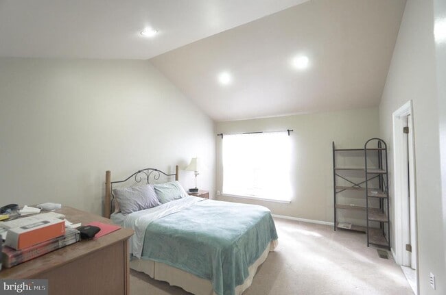 Building Photo - 2041 Greenes Way Cir