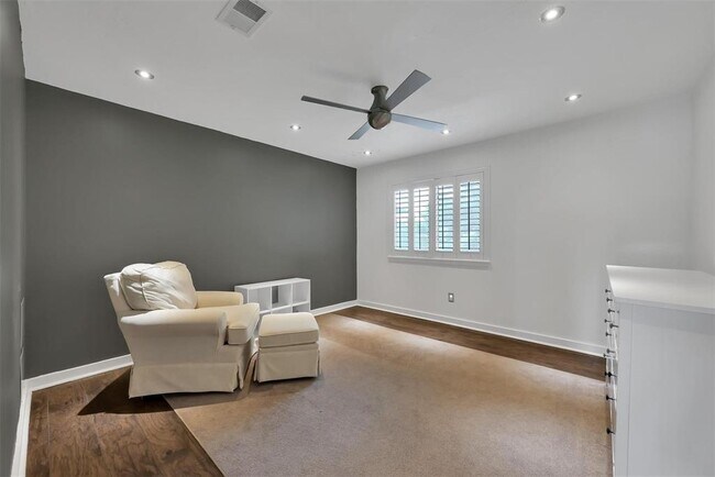 Building Photo - 26907 Castlecliff Ln