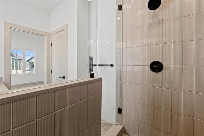 Building Photo - 1736 Bunche Rd