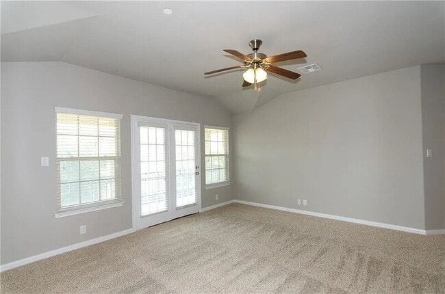 Building Photo - 3101 Davis Ln