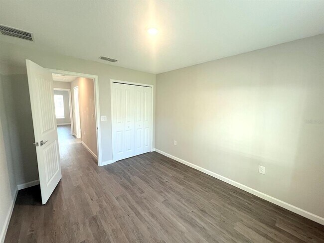 Building Photo - 32 Postman Ln
