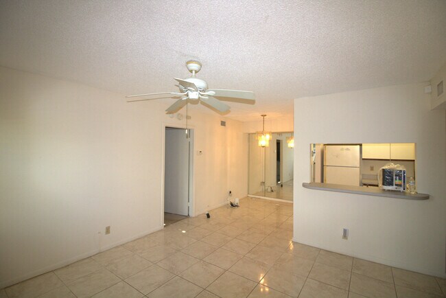 Building Photo - 4703 Lucerne Lakes Blvd E