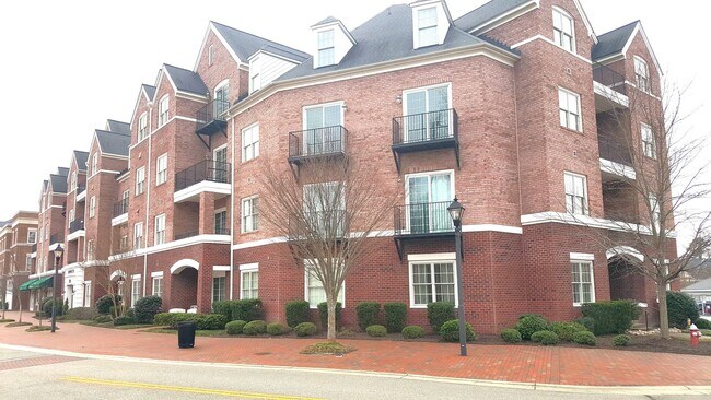 Building Photo - 2 bedroom/ 2 bathroom. Bennington on the Park