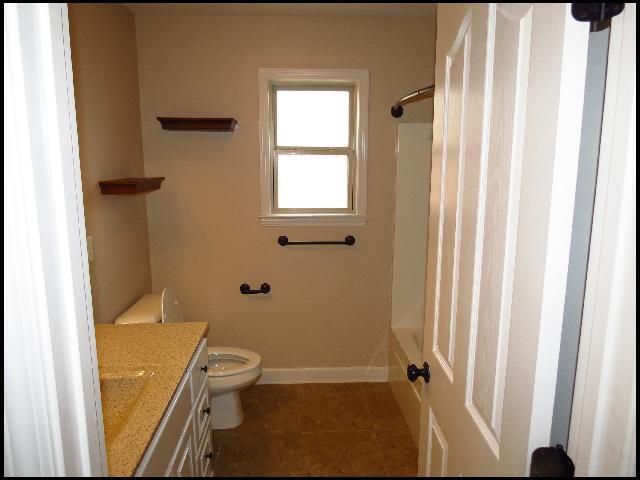 Building Photo - 1005 Puritan Dr