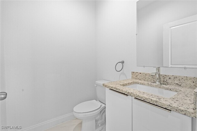 Building Photo - 933 Gleason St