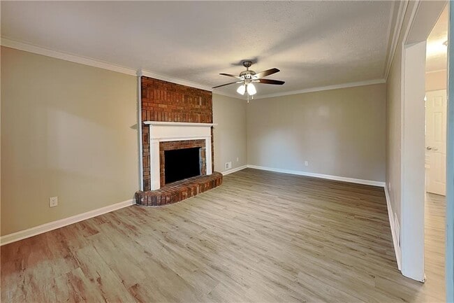Building Photo - 2090 Moccasin Way