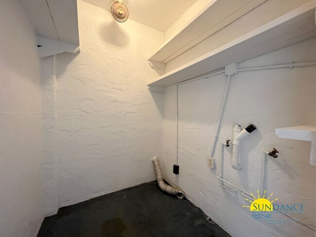 Building Photo - Stunning Spanish Villas Condo in Fort Walton Beach!