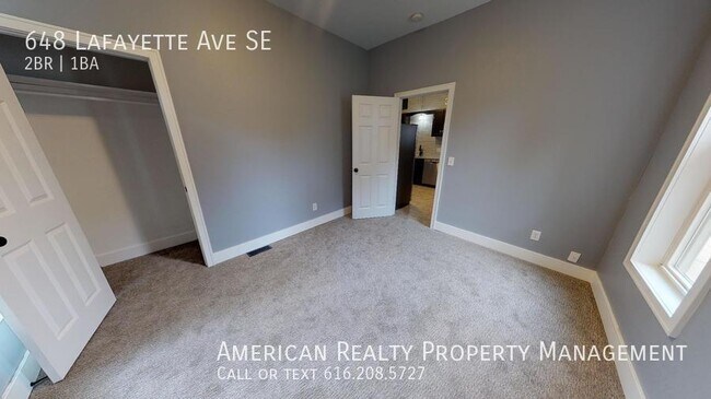 Building Photo - 648 Lafayette Ave SE